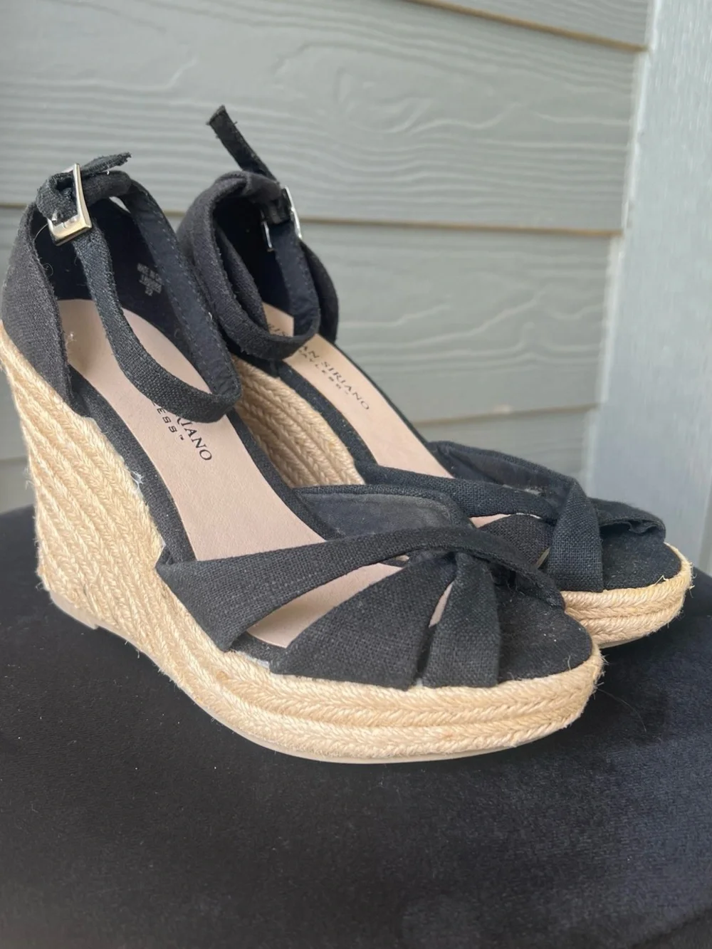 Black strap wedges